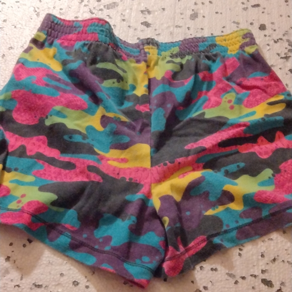 Paint splatter shorts - Picture 2 of 4